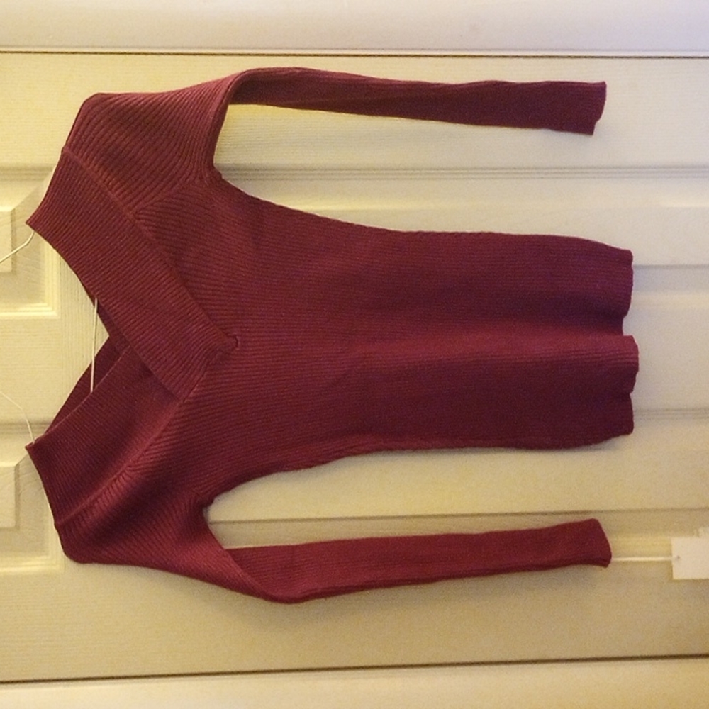 Candie's women's v neck top